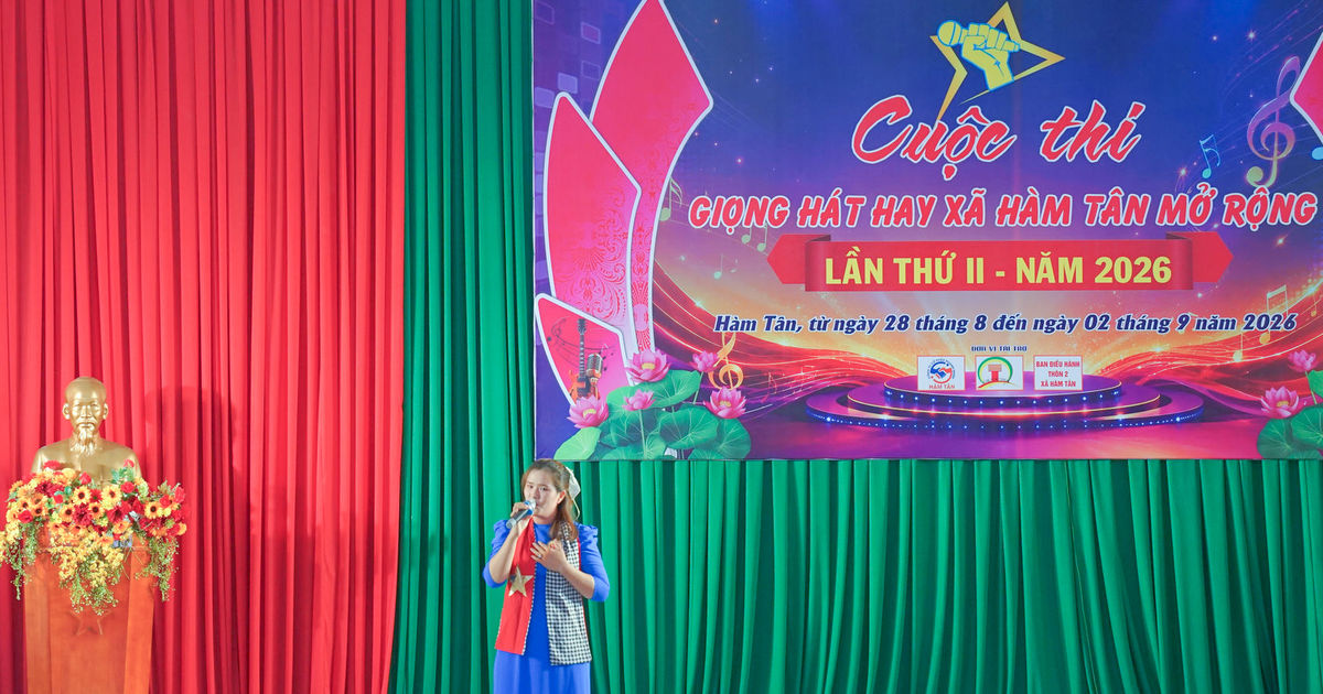 Từ sân chơi nông thôn đến sân khấu: đường đi của dân ca truyền thống