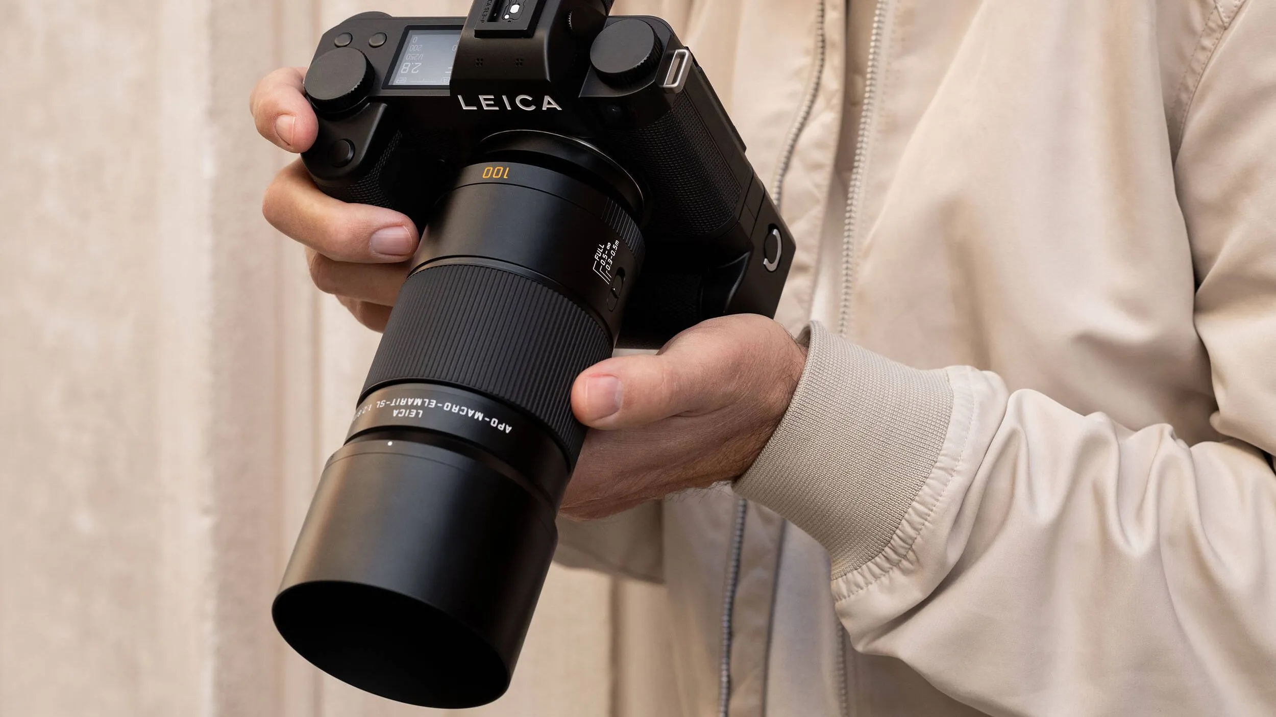 Leica APO-Macro-Elmarit-SL 100mm f/2.8: cú đánh quyết định ở phân khúc macro cao cấp