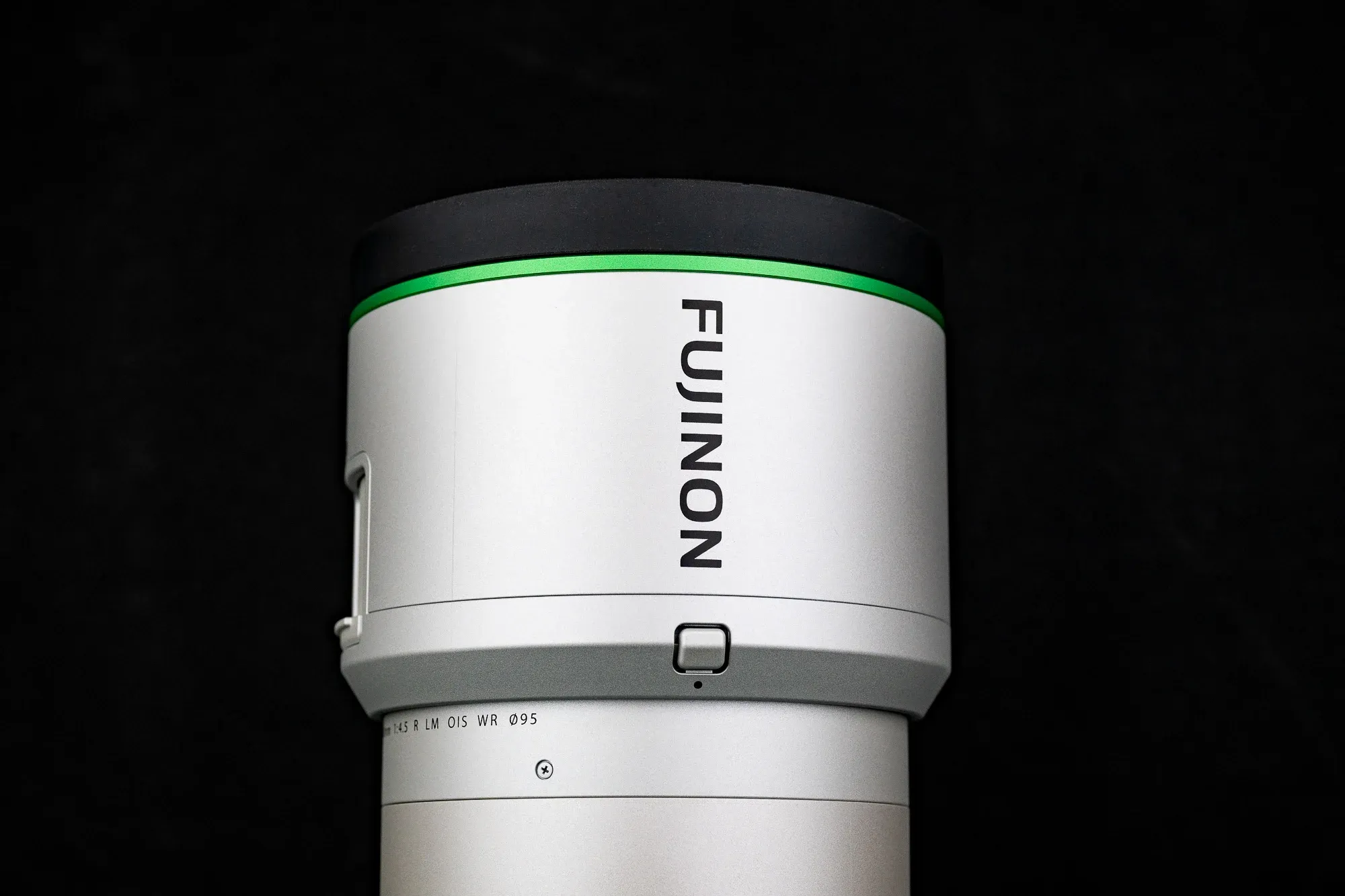 Fujifilm XF 400mm f/4.5: Ống kính siêu tele nhẹ cho chim và thể thao