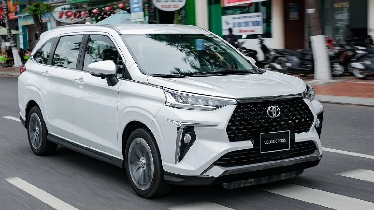 Bảng giá Toyota tháng 9: nên mua Corolla Cross, Innova Cross hay mẫu nào?