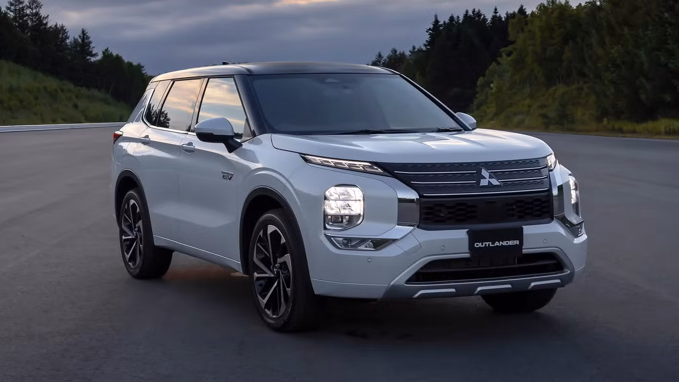 Mitsubishi Outlander mới: mild hybrid 48V thách thức Honda CR-V