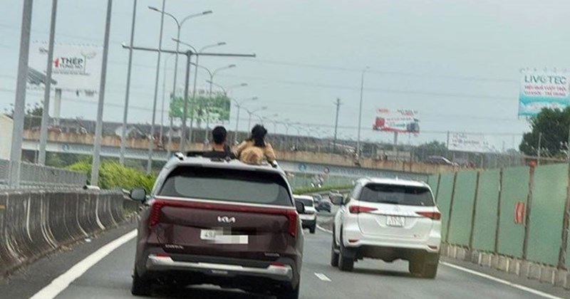Những hành vi nguy hiểm khi đưa con đi ô tô và cách bảo vệ trẻ