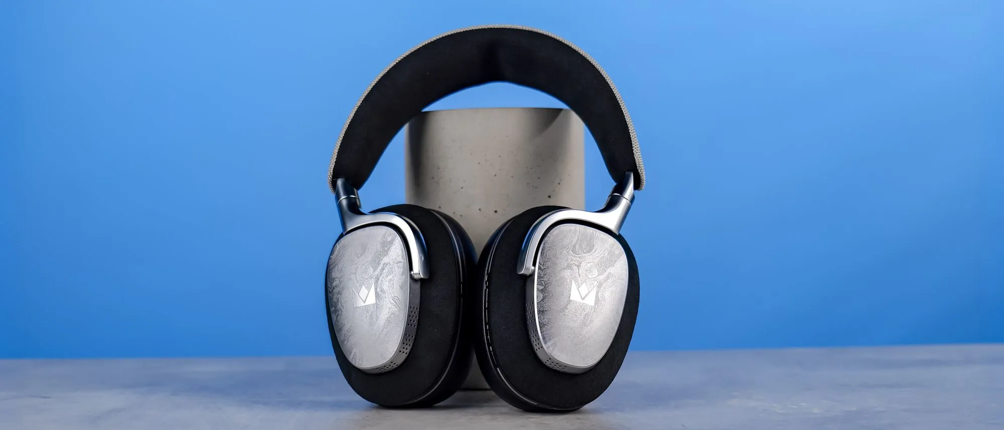 Audio-Technica ATH-ADX3000 vs Noble Audio FoKus Artemis: chọn tai nghe nào cho audiophile khó tính?