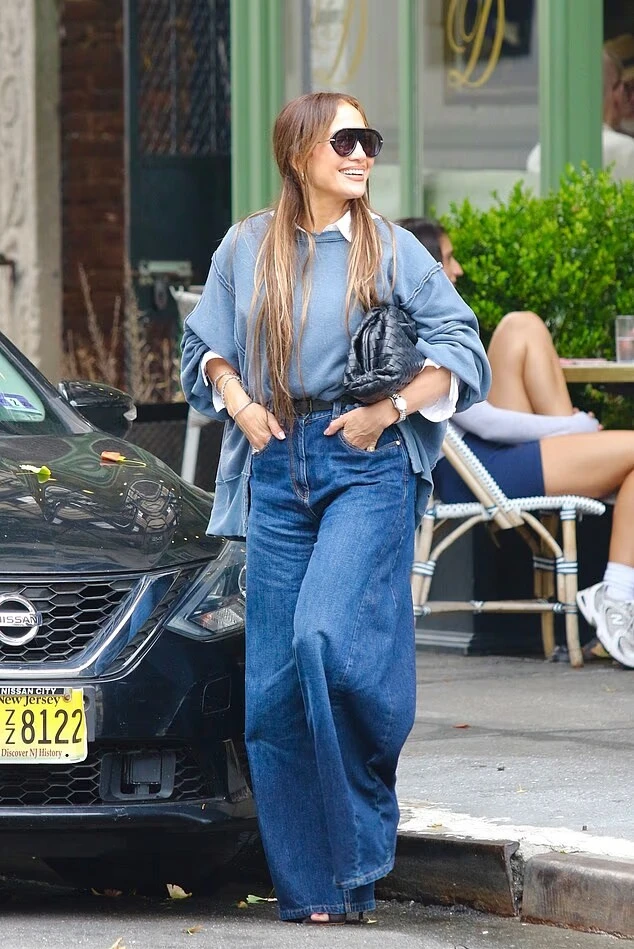 Bí quyết tập tạ của Jennifer Lopez: Khi sức mạnh quan trọng hơn cardio