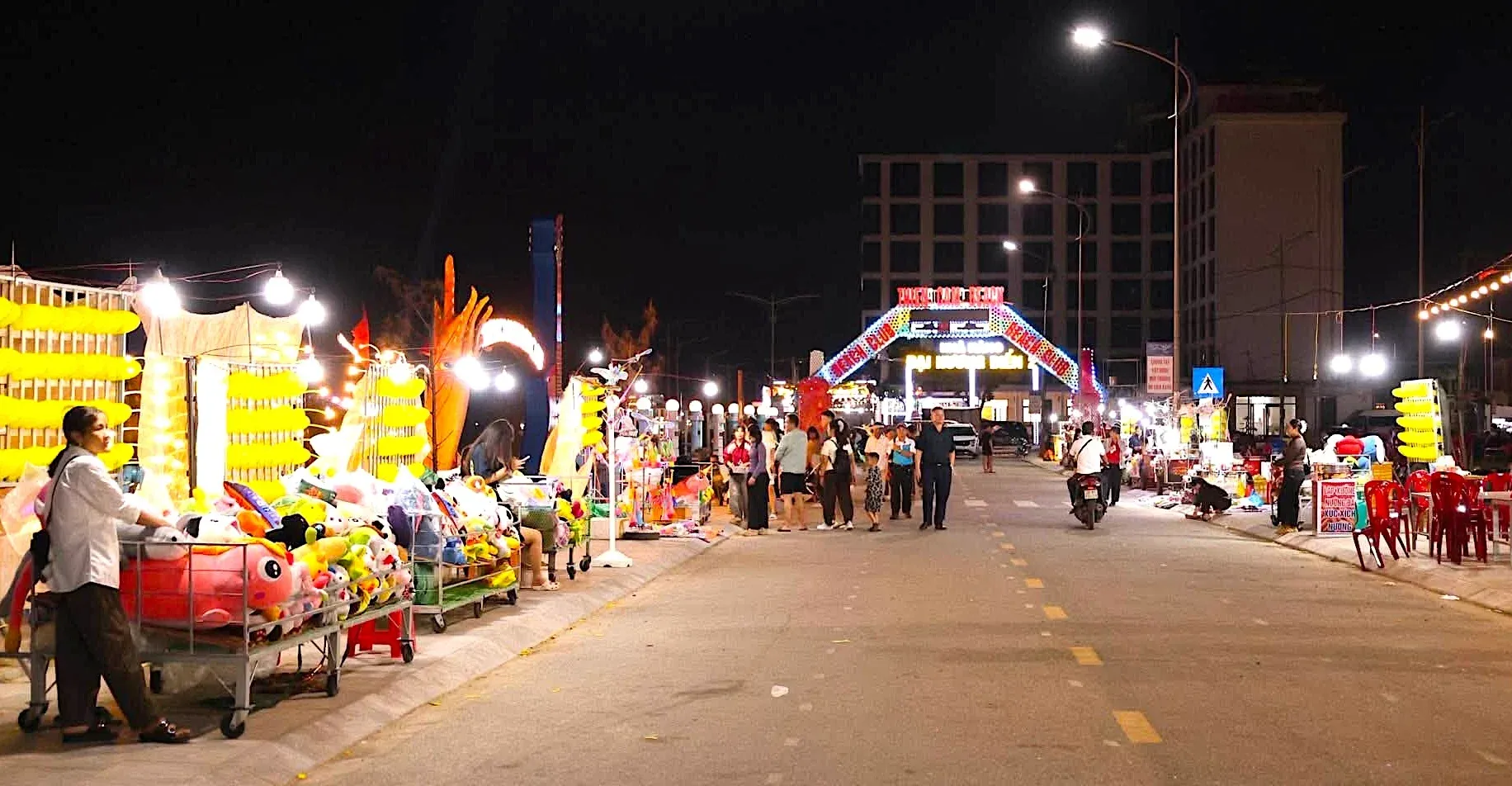 Du lịch nội địa bùng nổ dịp Quốc khánh: vùng cao và miền Trung lên ngôi