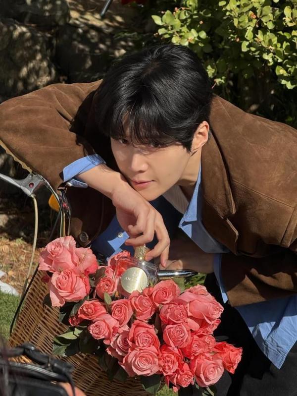 Kim Soo-hyun giữ vững ngôi vương: Cuộc đua xếp hạng nam diễn viên tháng 8