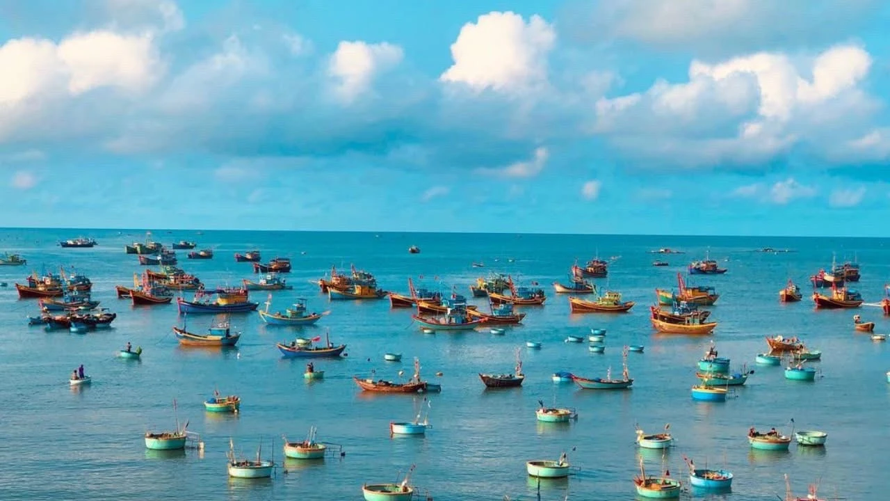 Khám phá làng chài du lịch với ngân sách tiết kiệm