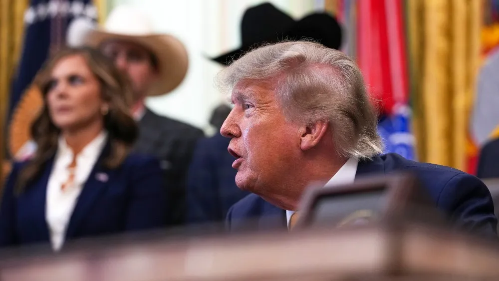 Thâm hụt thương mại Mỹ vọt lên 88,6 tỷ USD: Cơn sốt AI, bài toán Trump và cơ hội Việt Nam