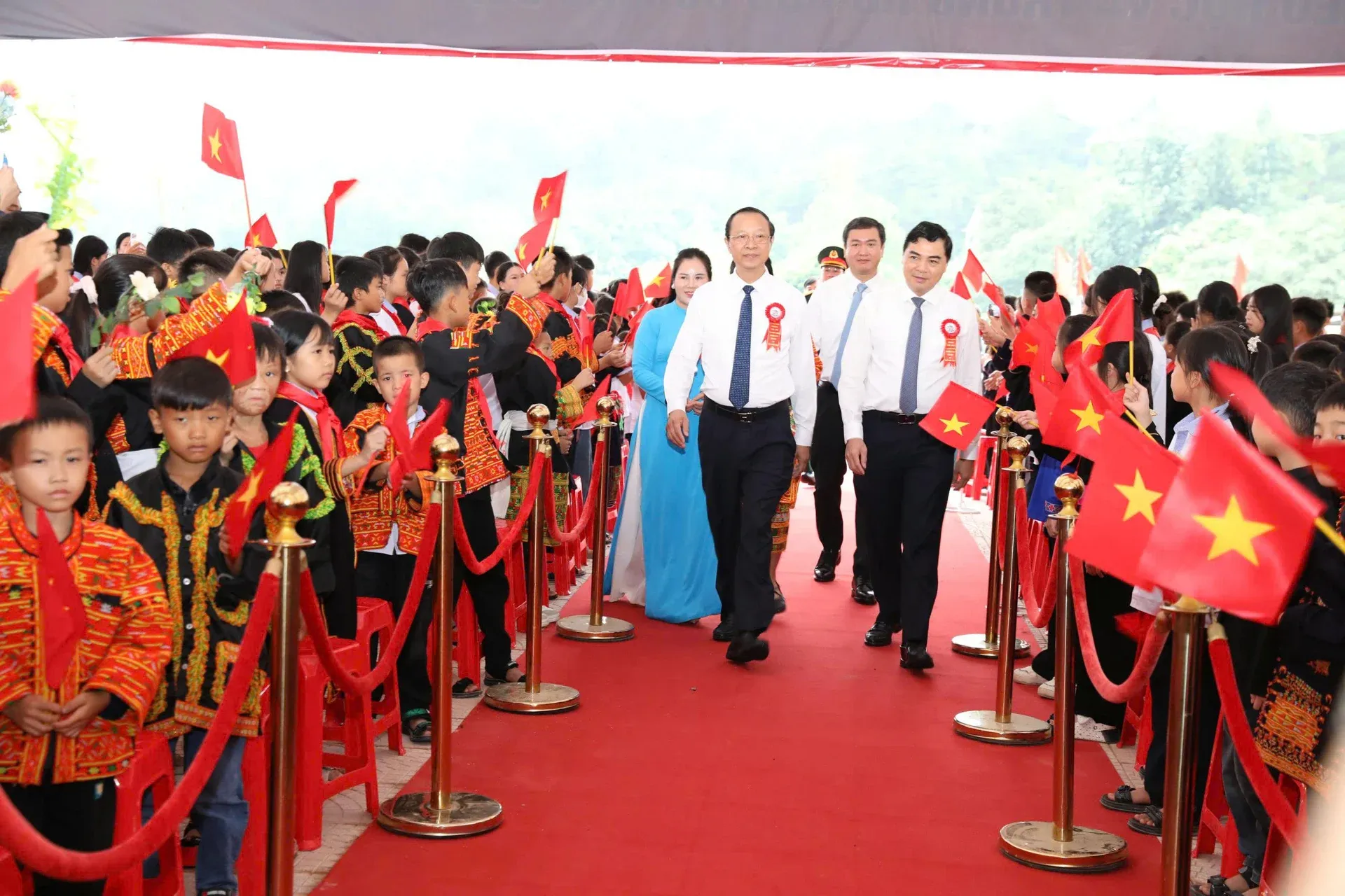 Trường nội trú 390 tỷ ở Mẫu Sơn và bước ngoặt giáo dục vùng biên