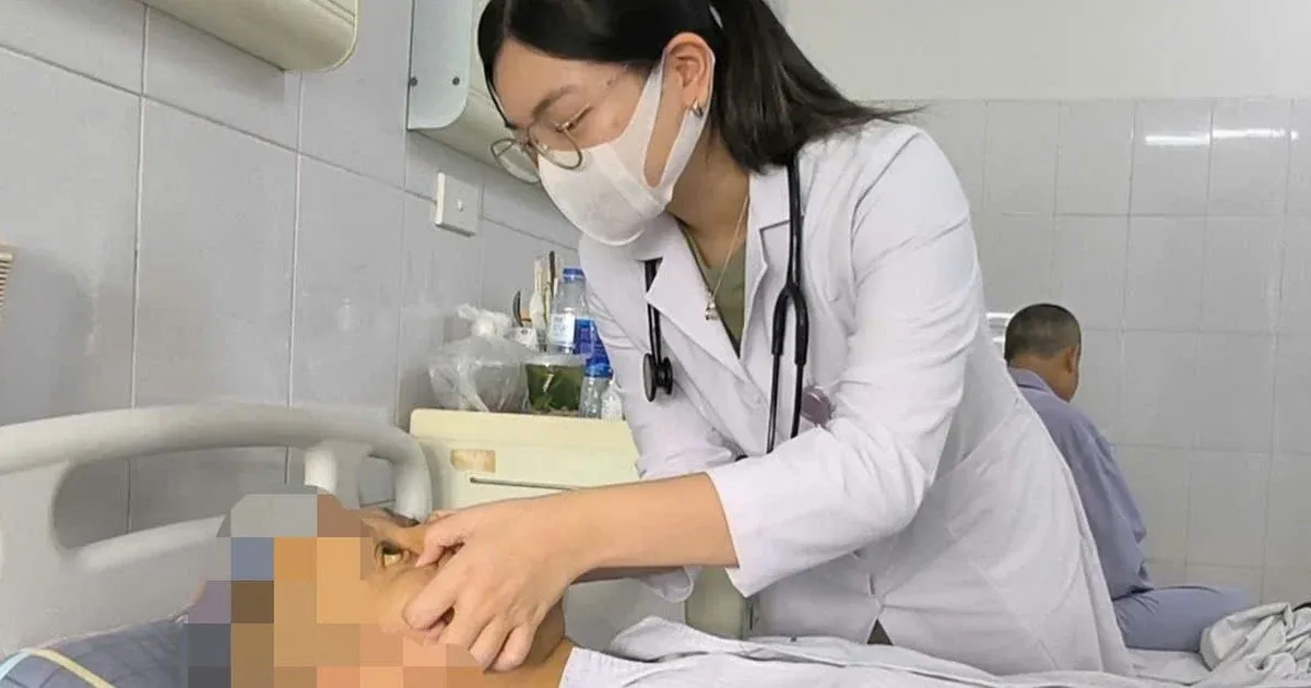 Tự dùng thuốc tại nhà: Cơn “bom nổ chậm” trong mỗi gia đình