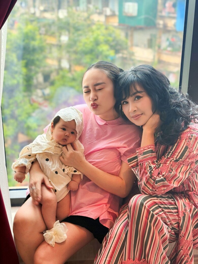 Diva Thanh Lam: Khi ánh đèn tắt, chỉ còn vai trò làm mẹ và làm con