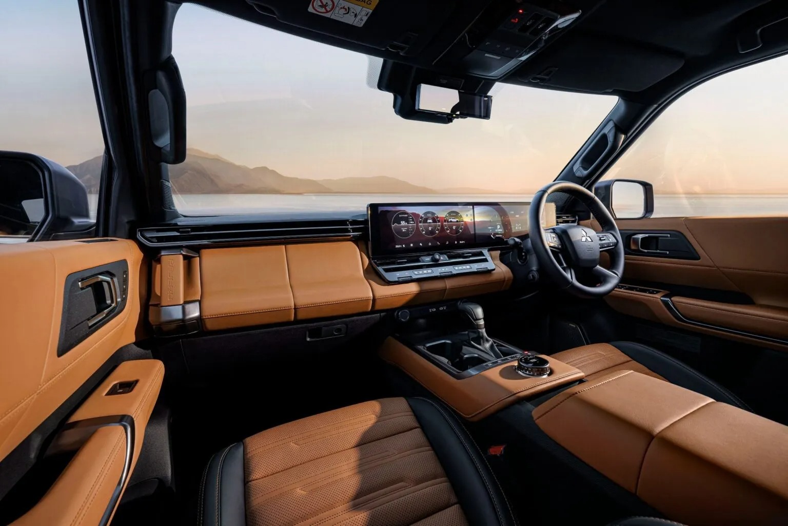 Mitsubishi Pajero thế hệ mới: Đòn phản công trước Toyota Land Cruiser