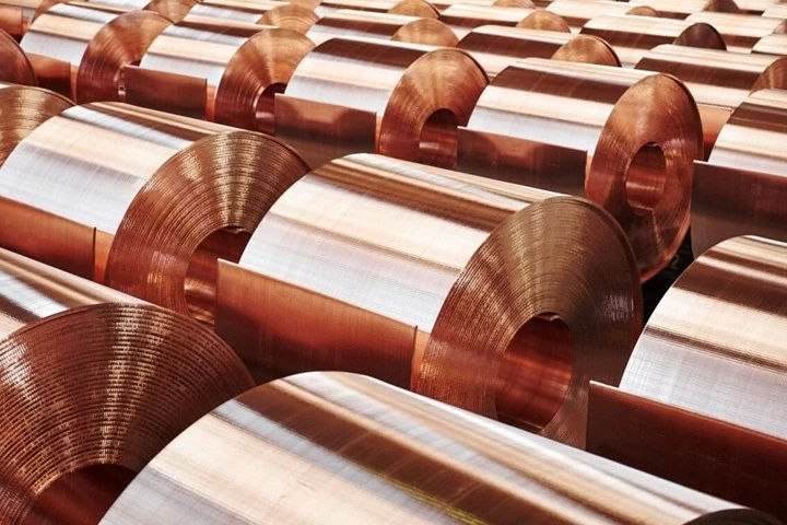 Giá đồng kỷ lục: cơ hội hay rủi ro cho nhà đầu tư?