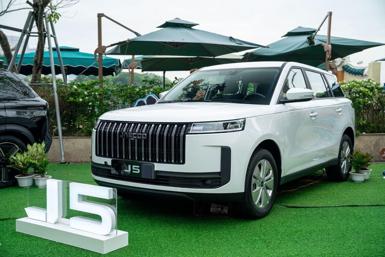 5 mẫu xe mới tháng 8: thị trường ô tô Việt đa dạng từ MPV điện đến SUV hạng sang