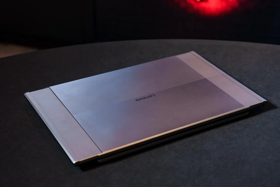 Lenovo Project Swan: laptop màn hình cuộn có đáng cho doanh nhân chờ đợi?