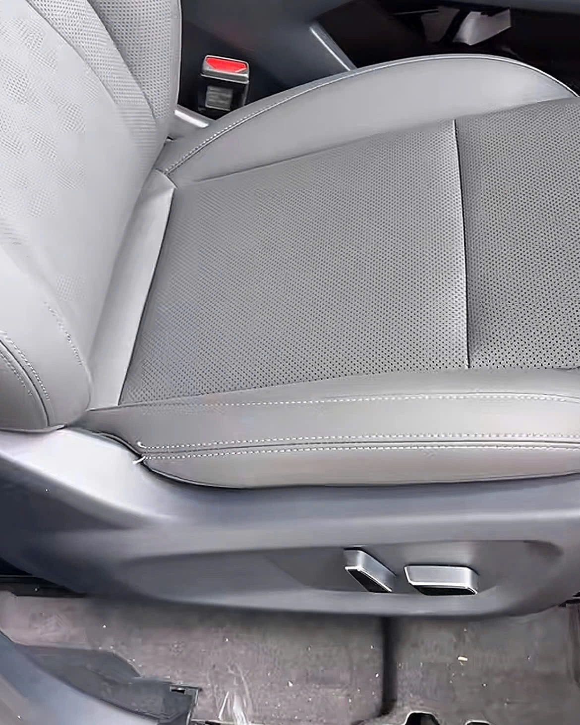 VinFast VF 8 Premium: bước nhảy lên SUV điện cao cấp