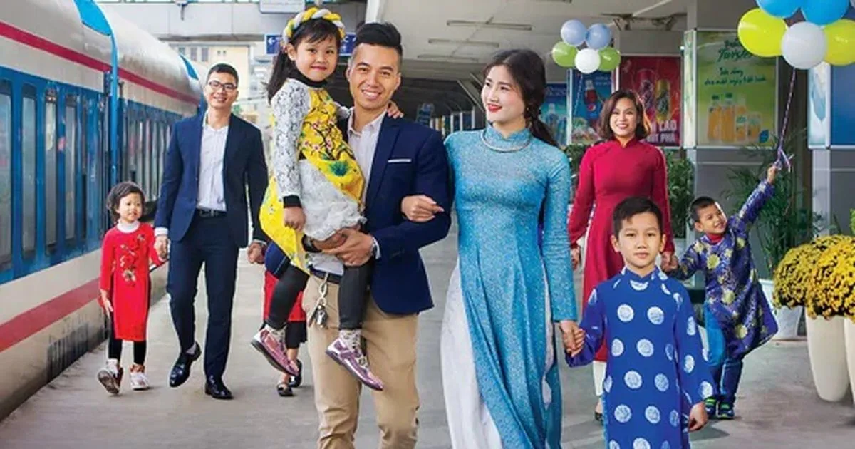 Vé tàu Tết chính thức mở bán: Hướng dẫn săn ưu đãi tối đa