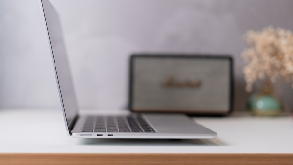 MacBook Air M5 hay Pro M5: Chọn đúng máy cho công việc
