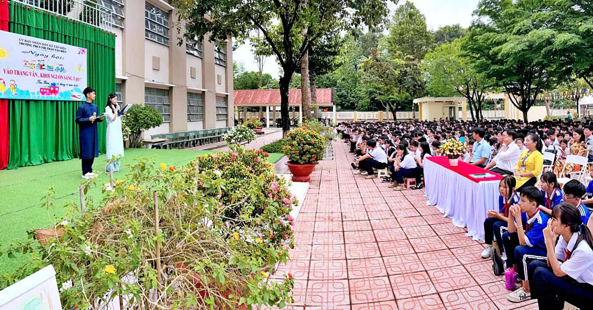Cắt giảm hồ sơ, cuộc thi: Trả giáo viên về đúng bục giảng