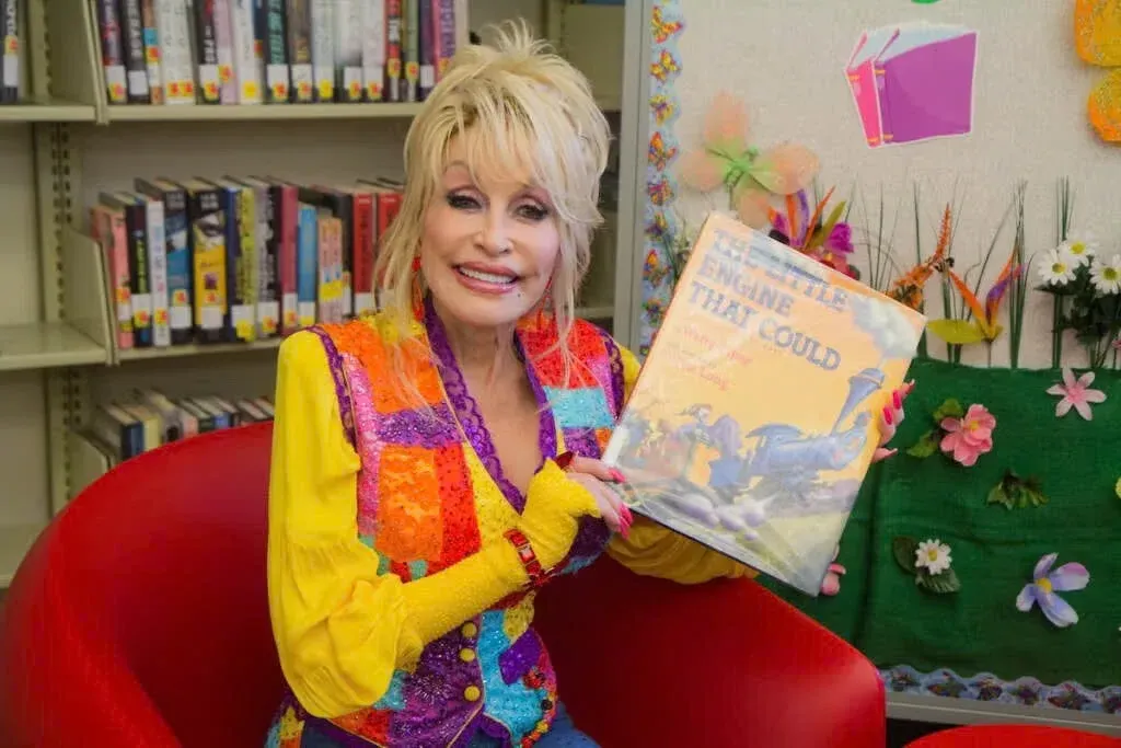 Từ nhạc đồng quê đến sách thiếu nhi: Di sản văn hóa của Dolly Parton