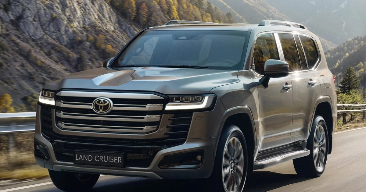 Toyota Land Cruiser 300 chuyển sang hybrid i-Force Max: bước ngoặt của SUV hạng sang