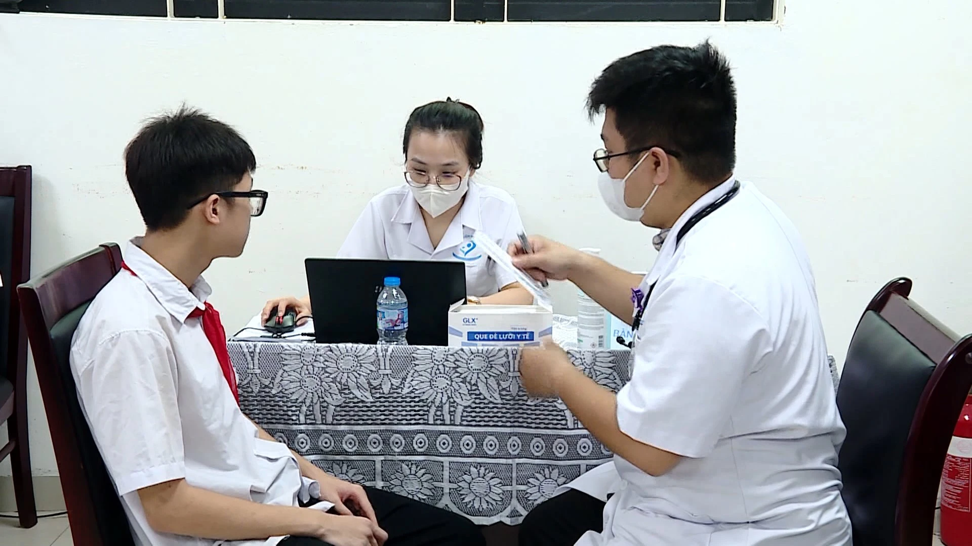 Khám sức khỏe miễn phí trước khai giảng: cơ hội vàng phát hiện sớm bệnh lý học đường