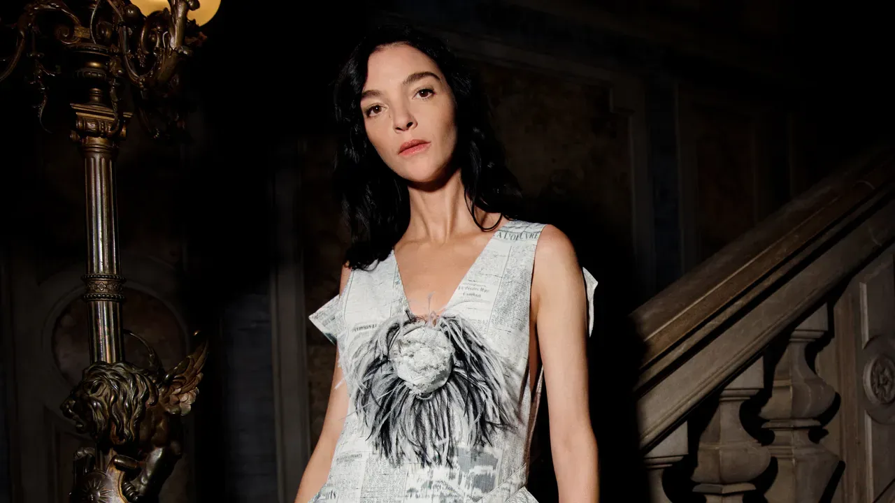 Những khoảnh khắc haute couture gây sốt tại thảm đỏ Venice Film Festival