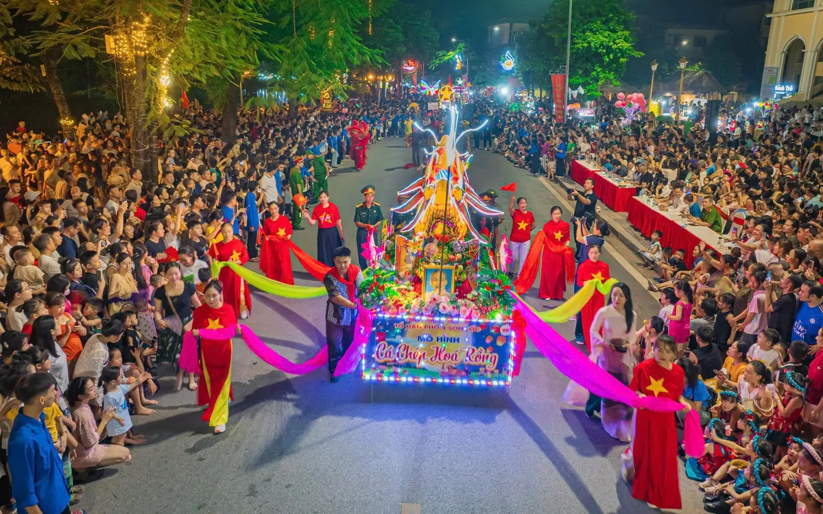Cách cha mẹ dạy con làm đèn lồng Trung thu thủ công tại nhà