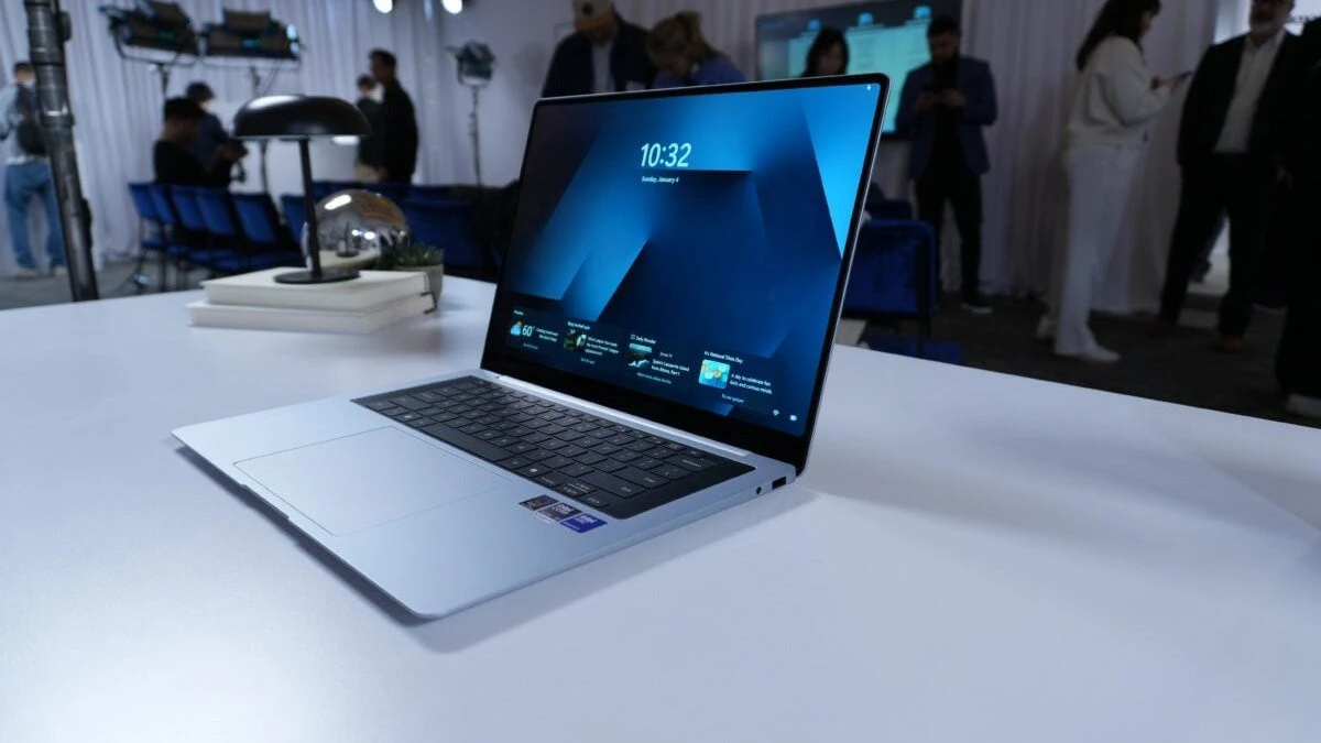 Samsung Galaxy Book 6 có đủ sức đối đầu MacBook Air?