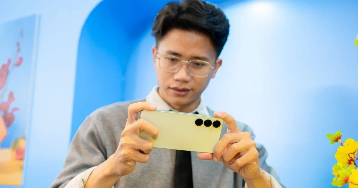 Samsung Galaxy S26 Ultra đấu iPhone 16 Pro Max: chọn flagship nào đáng tiền?