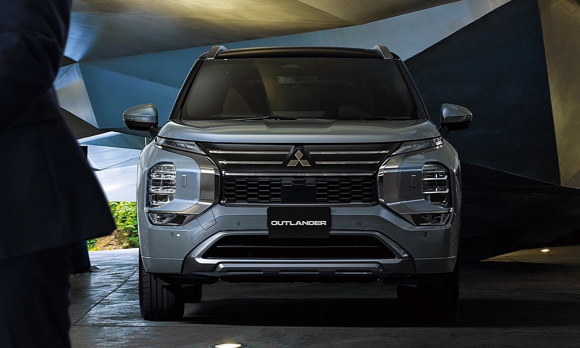 Mitsubishi Outlander mild hybrid: cú tái xuất để thách thức Honda CR-V