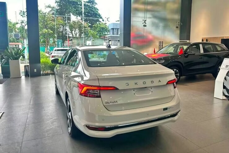 Skoda Slavia giá 380 triệu: sedan châu Âu rẻ hơn Vios, Accent có đáng mua?
