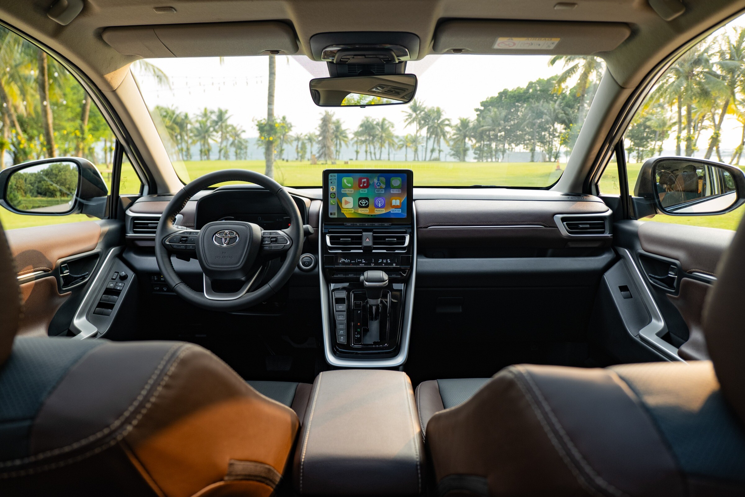 Toyota Innova Cross giá từ 685 triệu: Deal đáng xuống tiền?