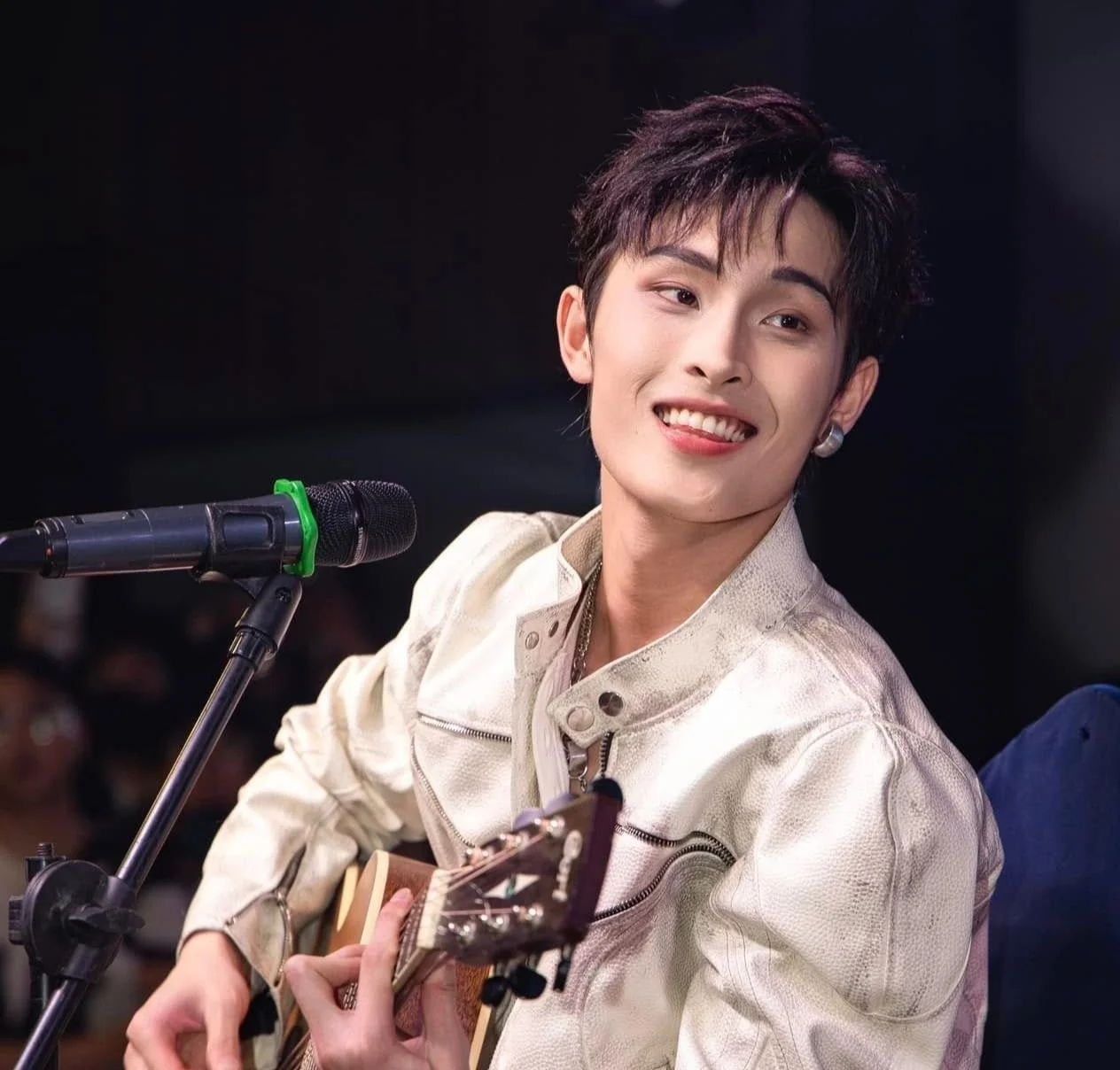 Cuộc đua album nhạc Việt cuối năm: chất lượng và tham vọng