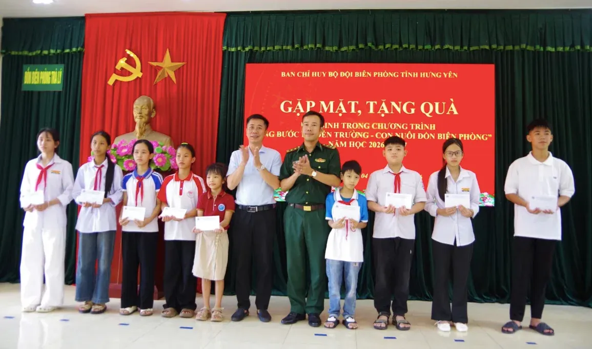 Binh đoàn 12 và Bộ đội Biên phòng tiếp sức học sinh vùng cao, biên giới