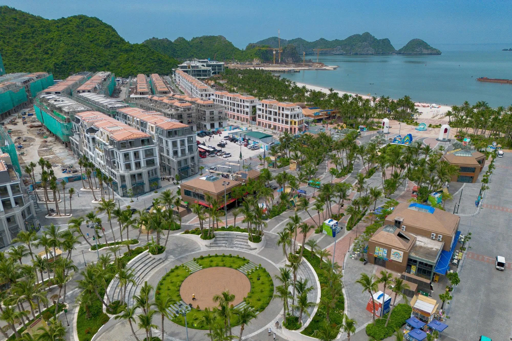 Cát Bà vươn tầm hòn đảo du lịch hàng đầu Đông Nam Á