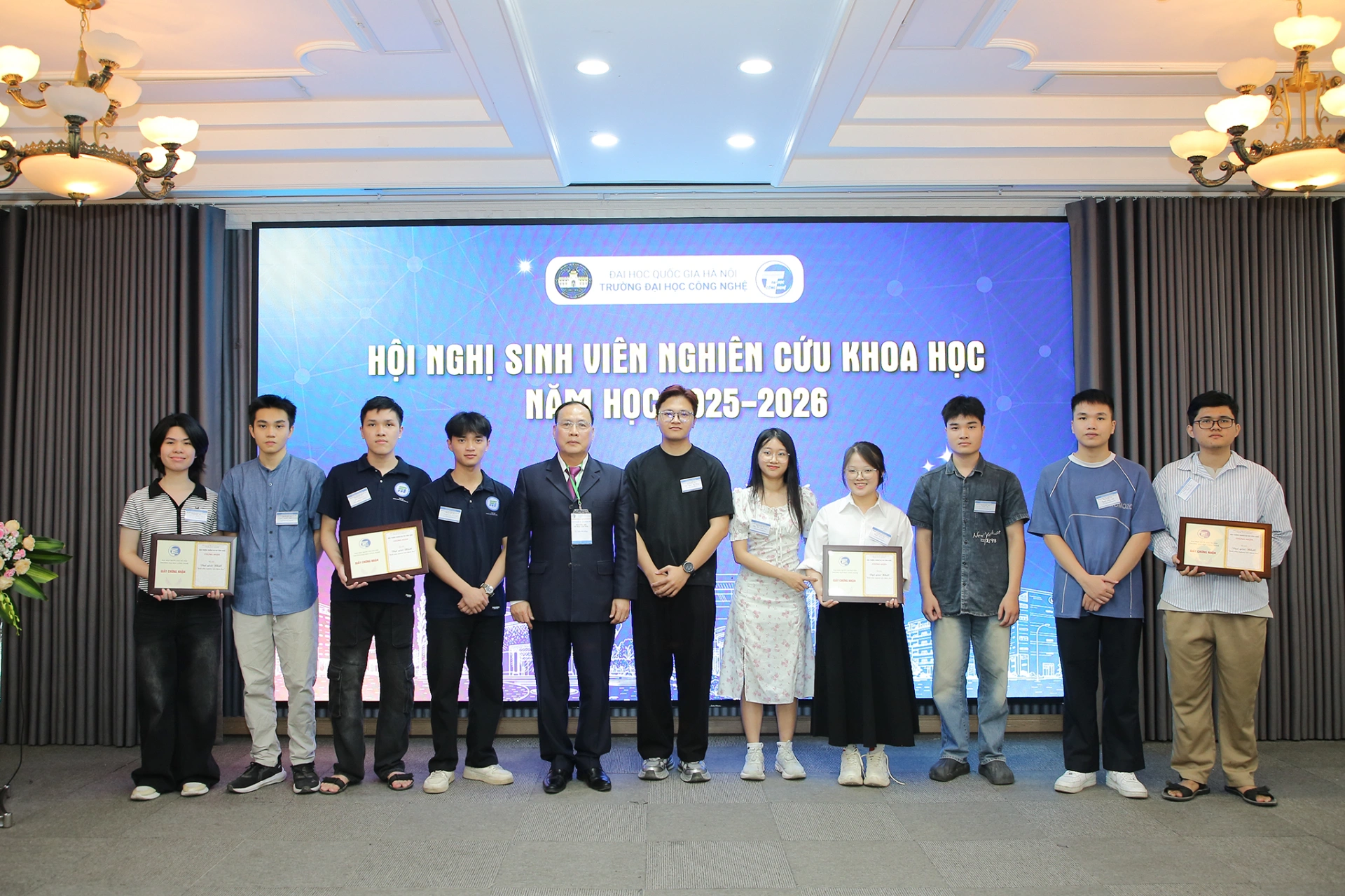 Những nhà nghiên cứu trẻ Việt Nam đang giải các bài toán AI khó nhất