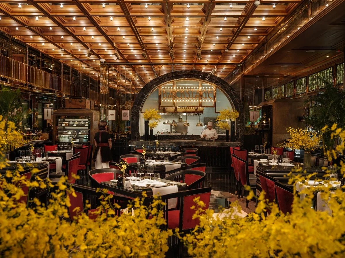 Capella Hanoi lọt Top 100 khách sạn tốt nhất thế giới: độc bản kiến trúc và kỷ vật sân khấu