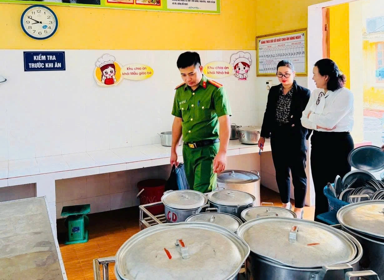Khám sức khỏe học đường toàn diện: từ sàng lọc bệnh tật đến sổ sức khỏe điện tử