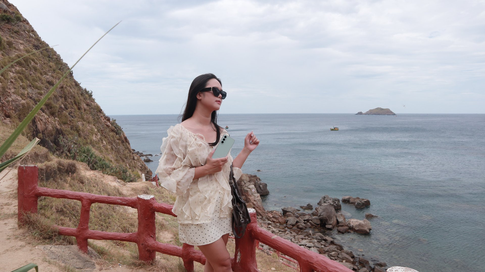 Galaxy S26 FE trong thực tế: camera sự kiện và solo travel có xứng tầm?