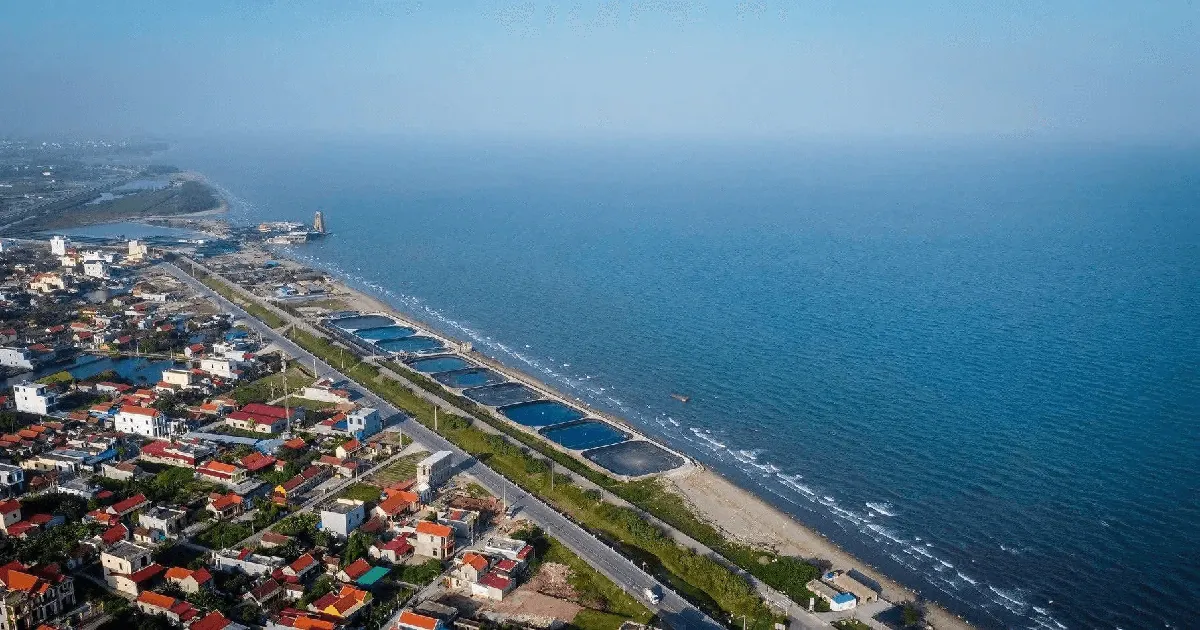 Bãi biển 7km ít người biết ở miền Bắc: Thời điểm vàng để khám phá