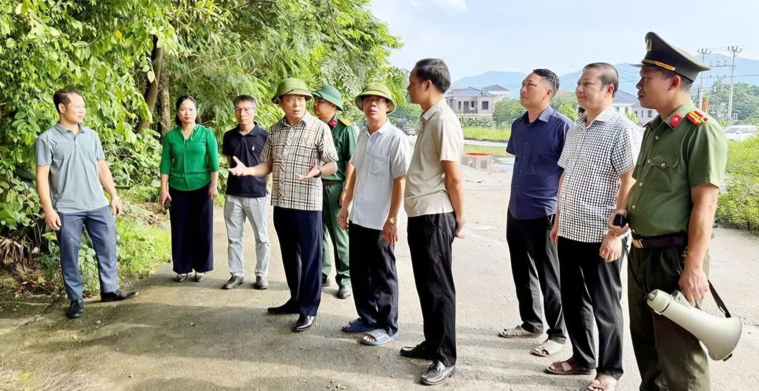 Hàng nghìn công nhân bỏ lễ Quốc khánh để đẩy nhanh cao tốc: chiến lược nào phía sau?