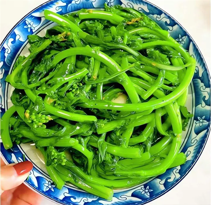 Cải ngồng: Top 10 rau giàu dinh dưỡng và cách chọn tươi
