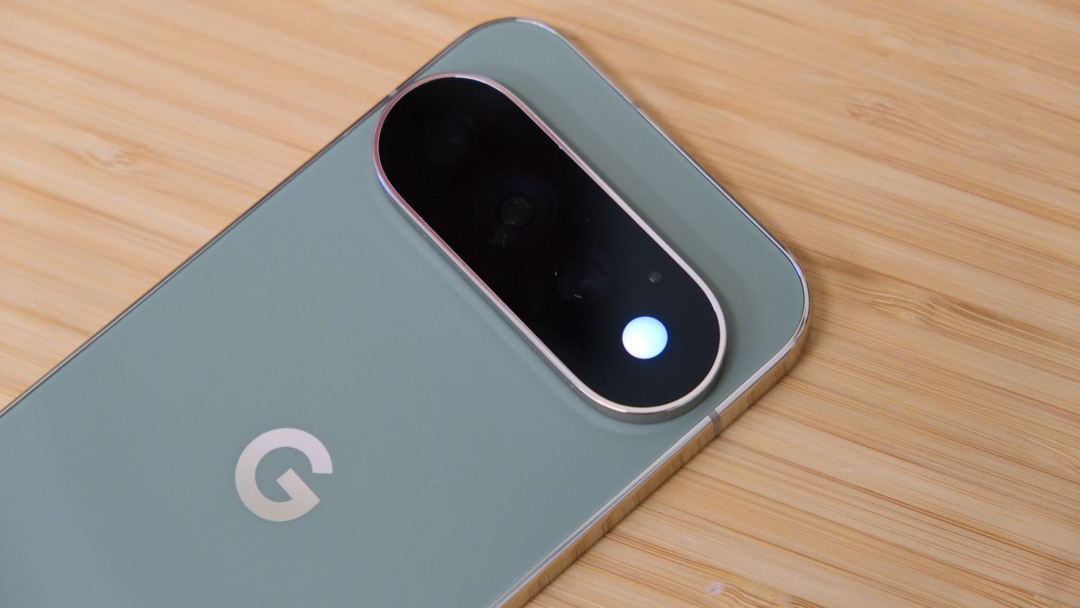 Đánh giá Pixel 11 Pro: zoom 120x và Magic Capture có đáng nâng cấp?