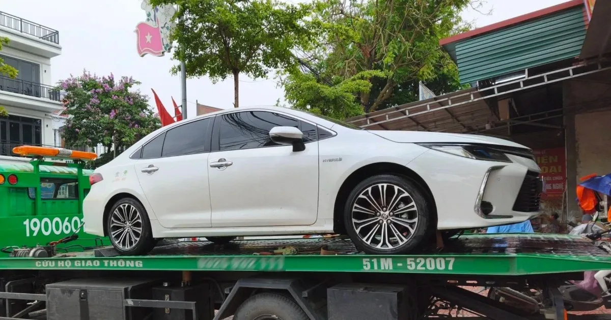 Xe hybrid ngập nước: Chi phí thay pin và cách bảo vệ tài sản