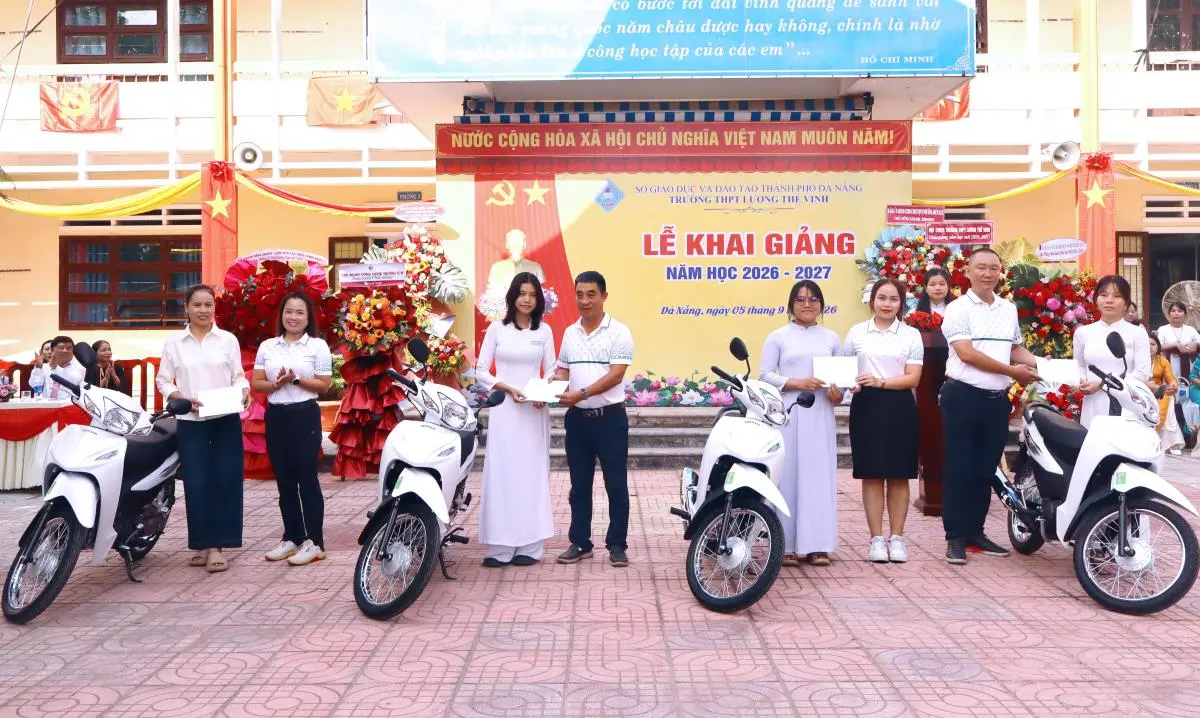 Hơn 5 tỷ đồng học bổng tiếp sức học sinh, sinh viên khó khăn