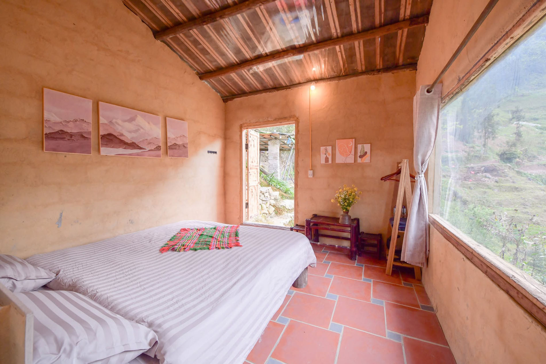 Từ nhà kho cũ và căn nhà lụp xụp thành homestay hiện đại