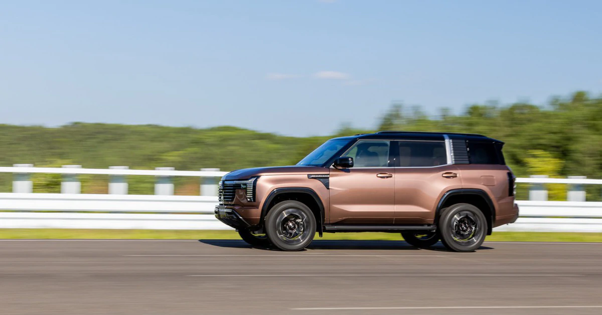 Mitsubishi Pajero thế hệ 5: SUV địa hình Nhật đang thay đổi cuộc chơi?