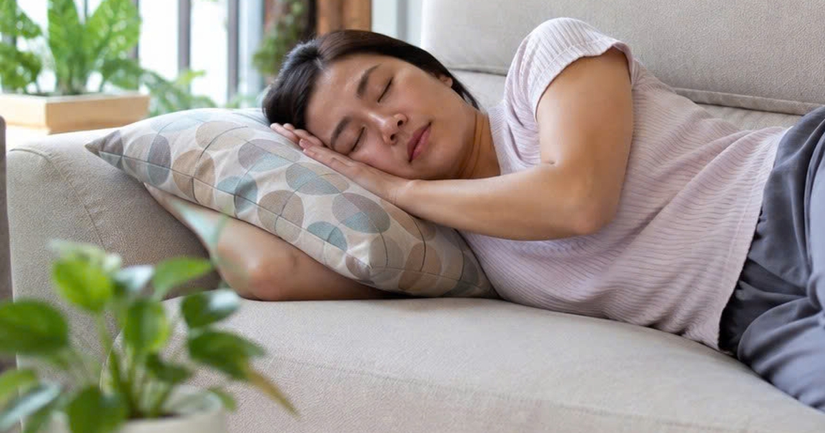 Cách tỉnh táo hoàn toàn sau giấc ngủ trưa