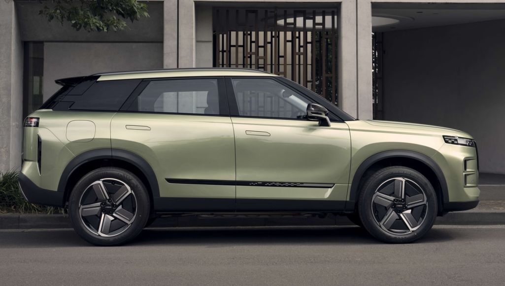 PHEV AWD giá rẻ: Jaecoo J7 thách thức phân khúc dưới 1 tỷ